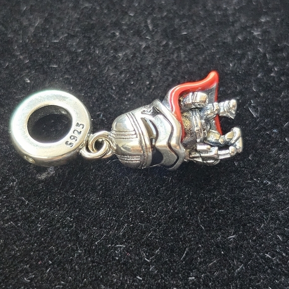 S925 Sterling Silver Stormtrooper Charm - Picture 5 of 5
